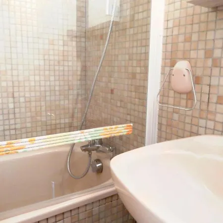 Biarritz, 1 Piece, 2 Personnes - Fr-1-248-18 Apartment Biarritz